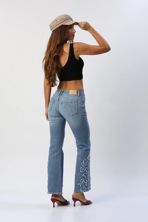 Blusa Crop En Rib Con Escote
