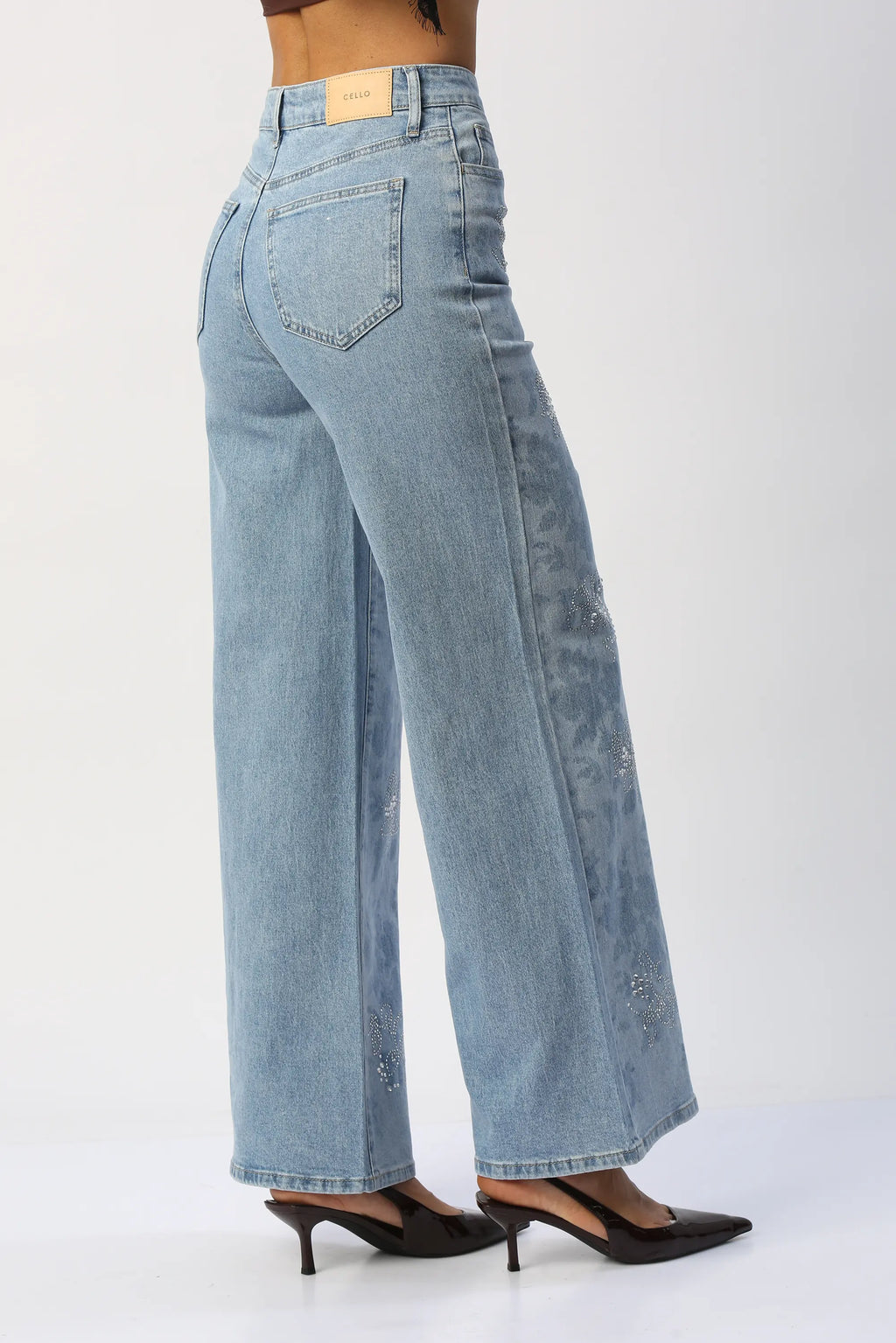 Jean CELLO Wide Leg Con Flores Estampadas y Piedras