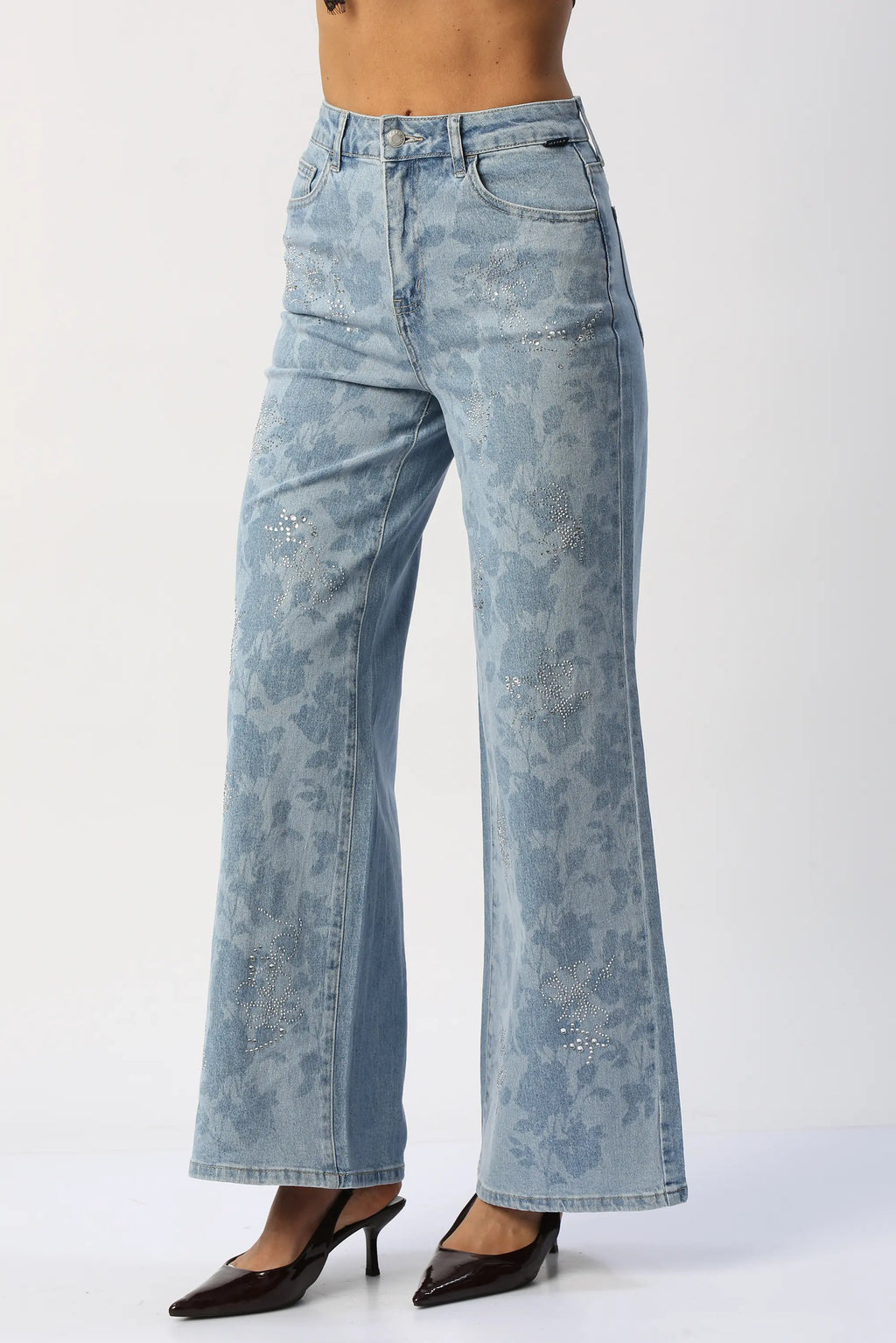 Jean Wide Leg Con Flores Estampadas y Piedras CELLO