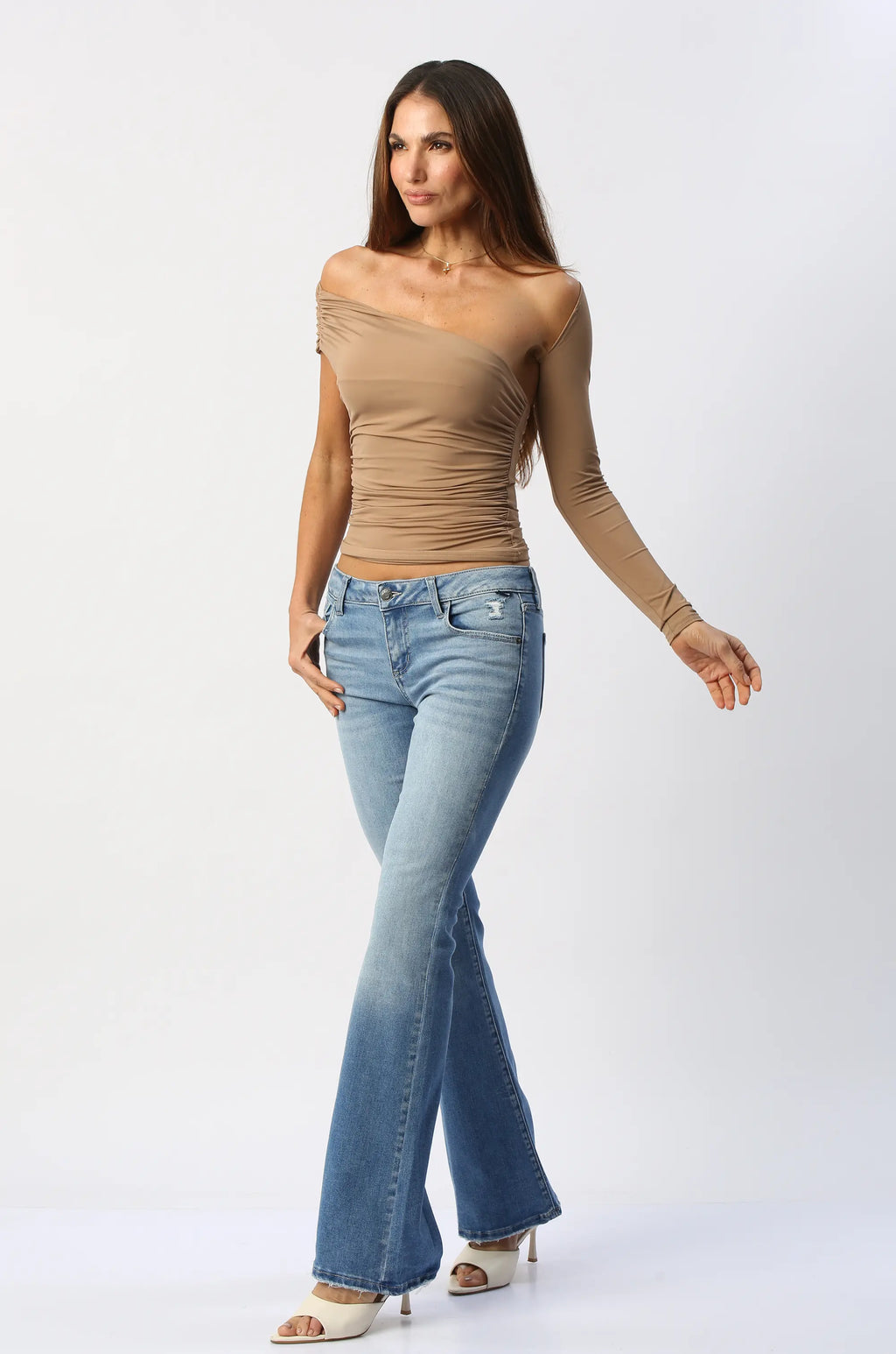 Jeans Flare Clásico Tiro Bajo CELLO