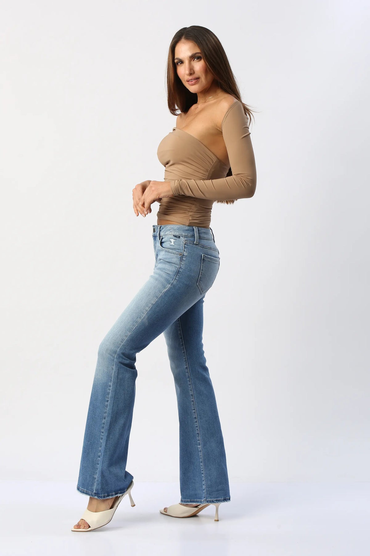 Jeans Flare Clásico Tiro Bajo CELLO