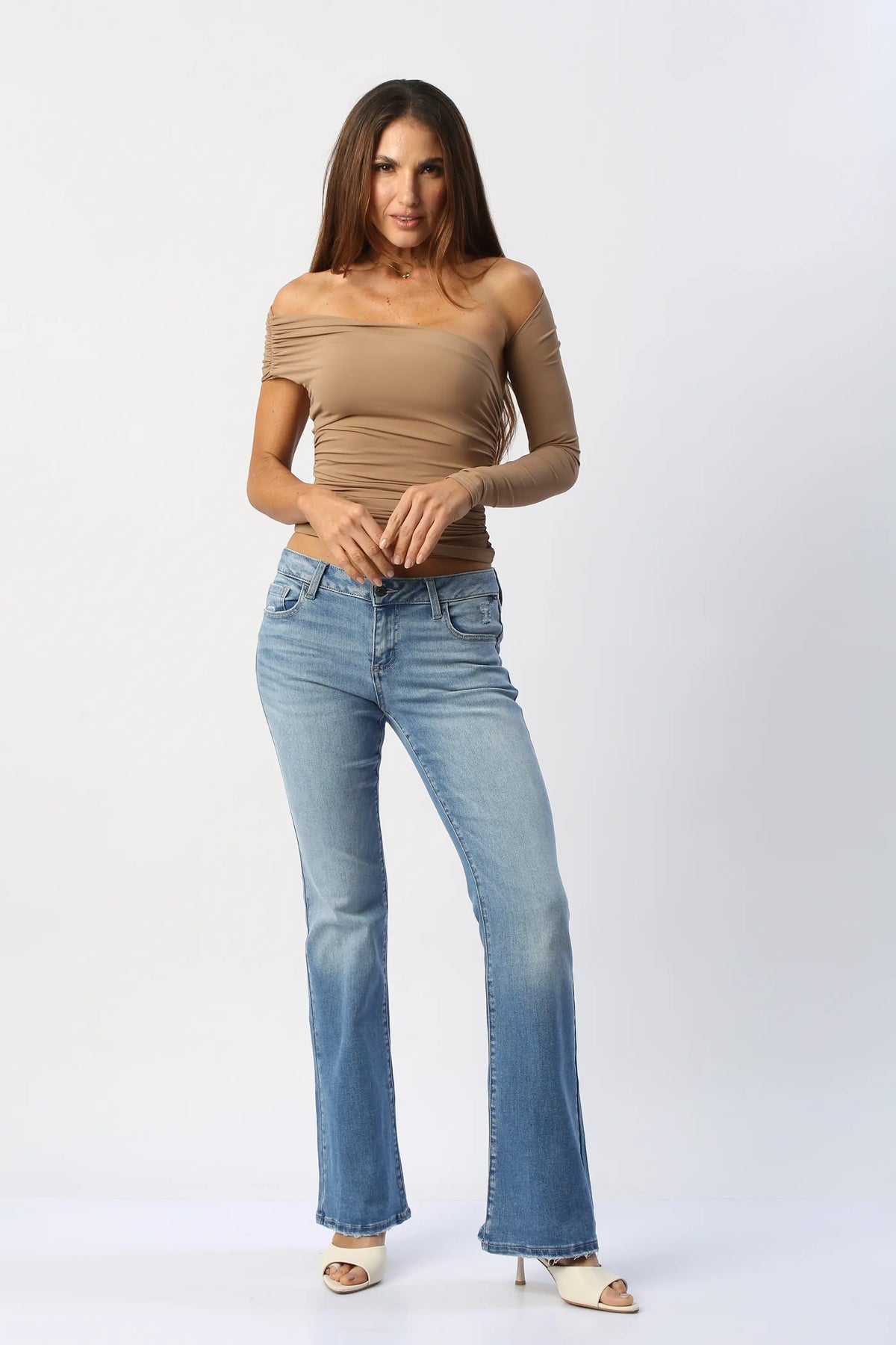 Jeans Flare Clásico Tiro Bajo CELLO