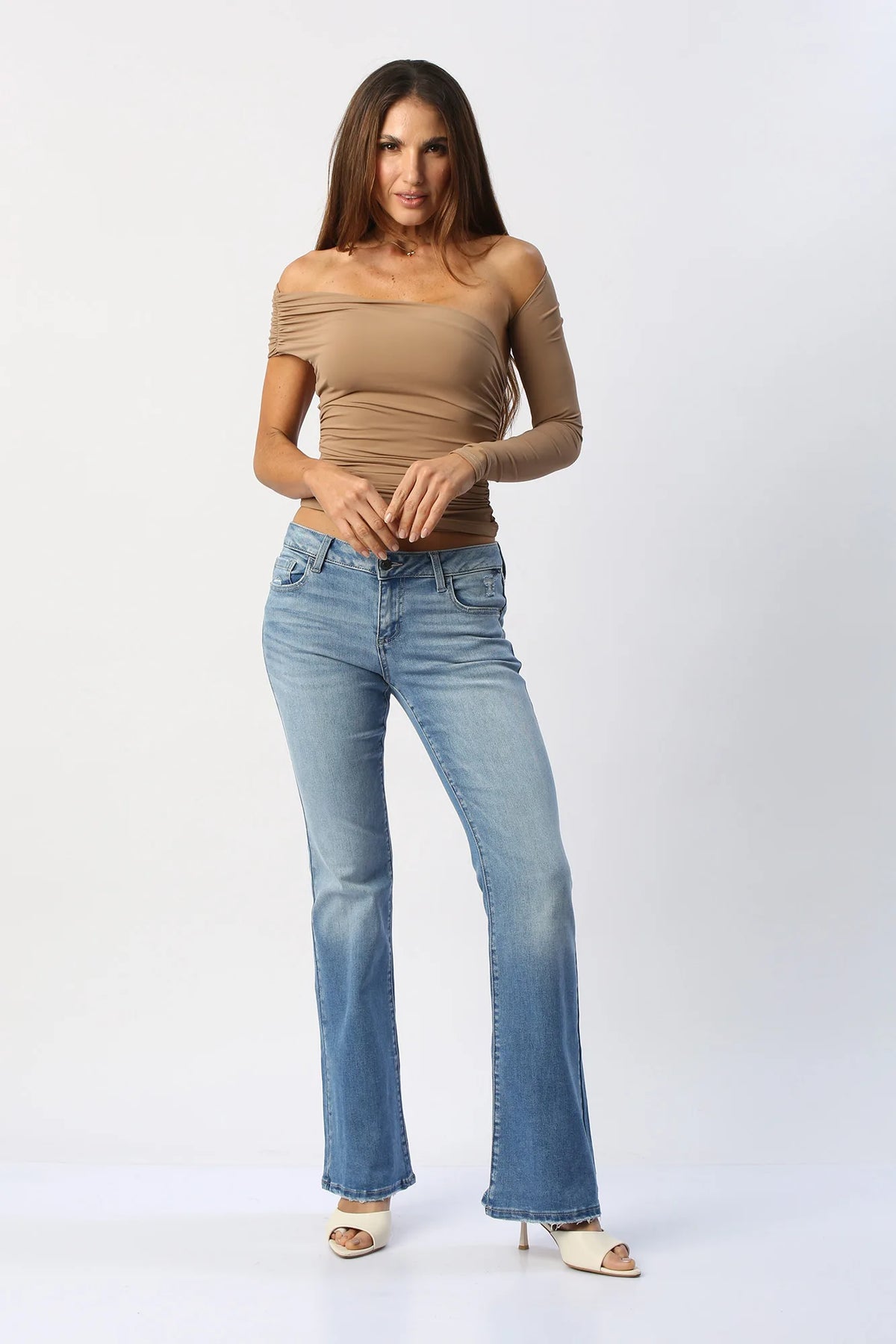 Blusa Asimétrica de Una Manga con Espalda Abierta