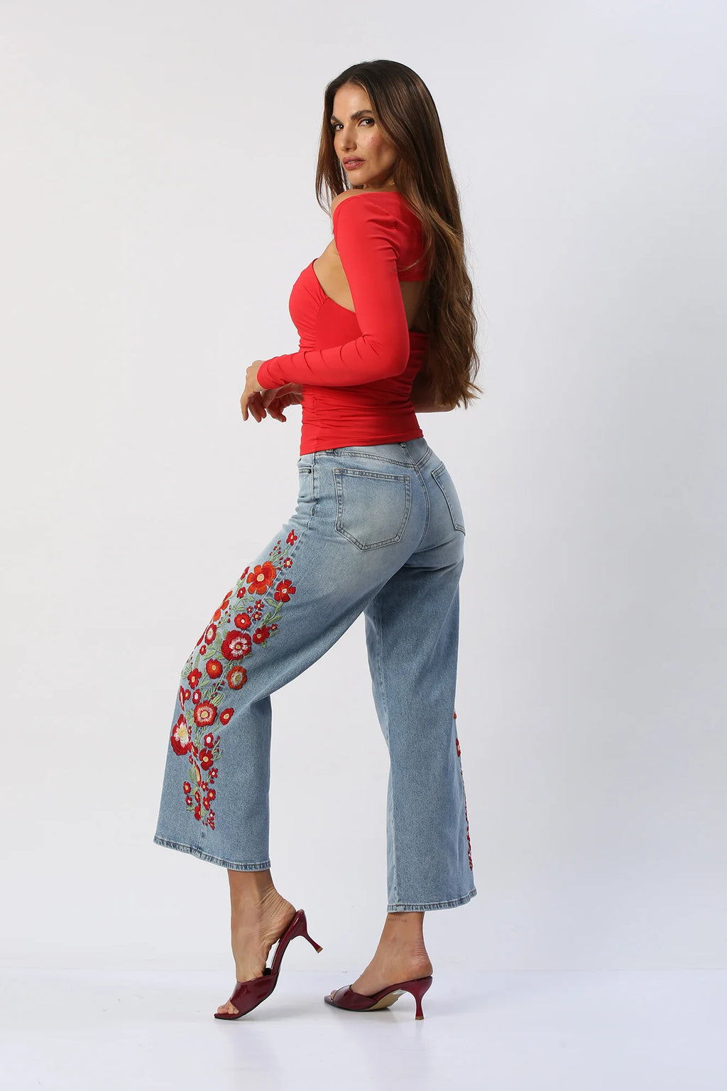 Blusa Asimétrica de Una Manga con Espalda Abierta