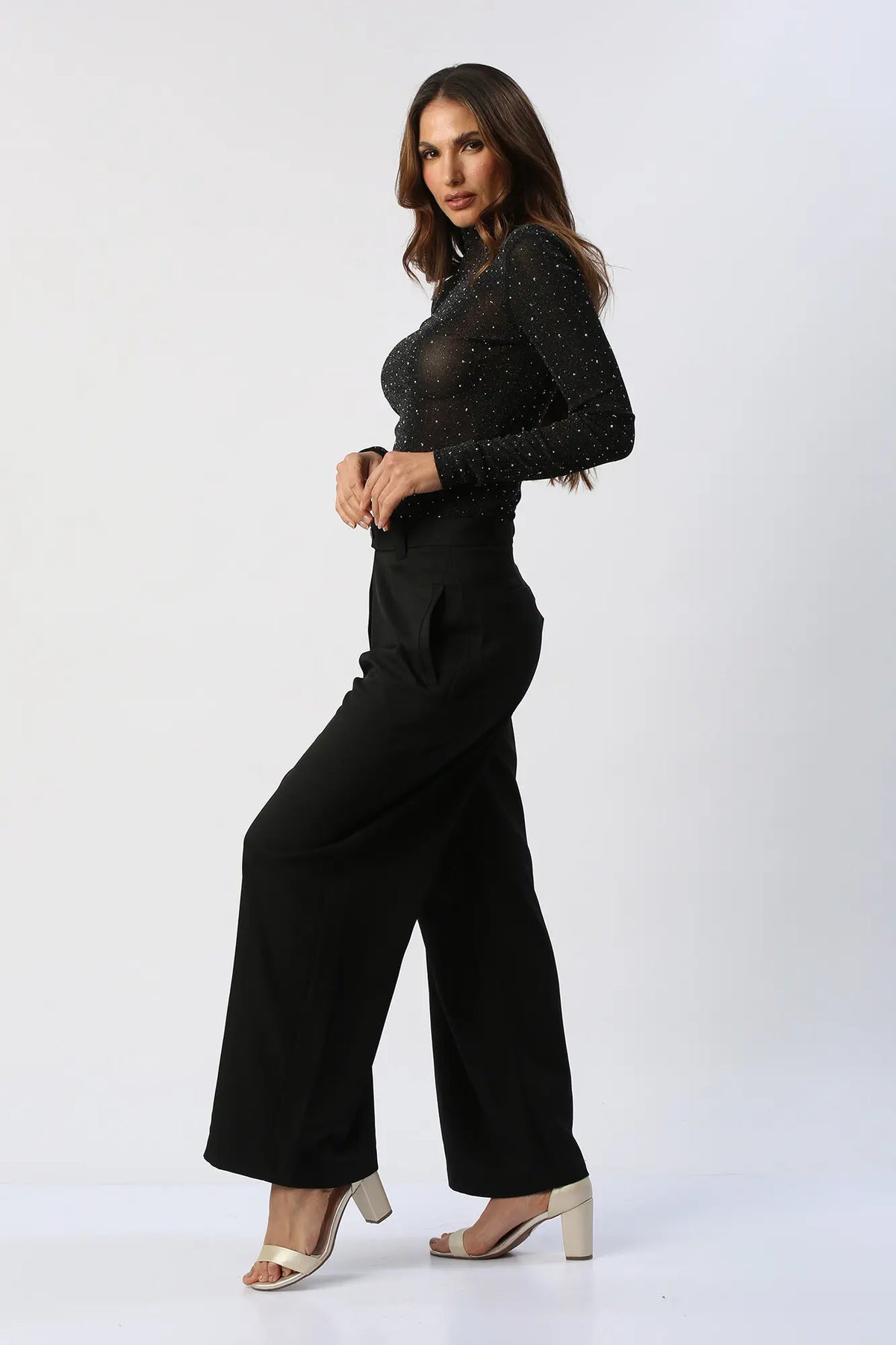 Pantalon Tipo Palazzo Tiro Medio Con Silueta Amplia