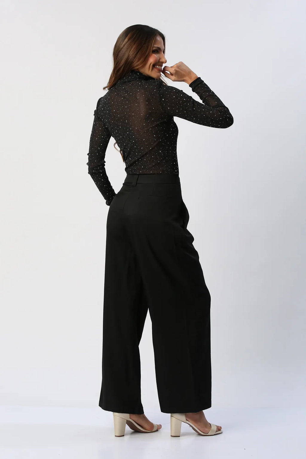 Pantalon Tipo Palazzo Tiro Medio Con Silueta Amplia