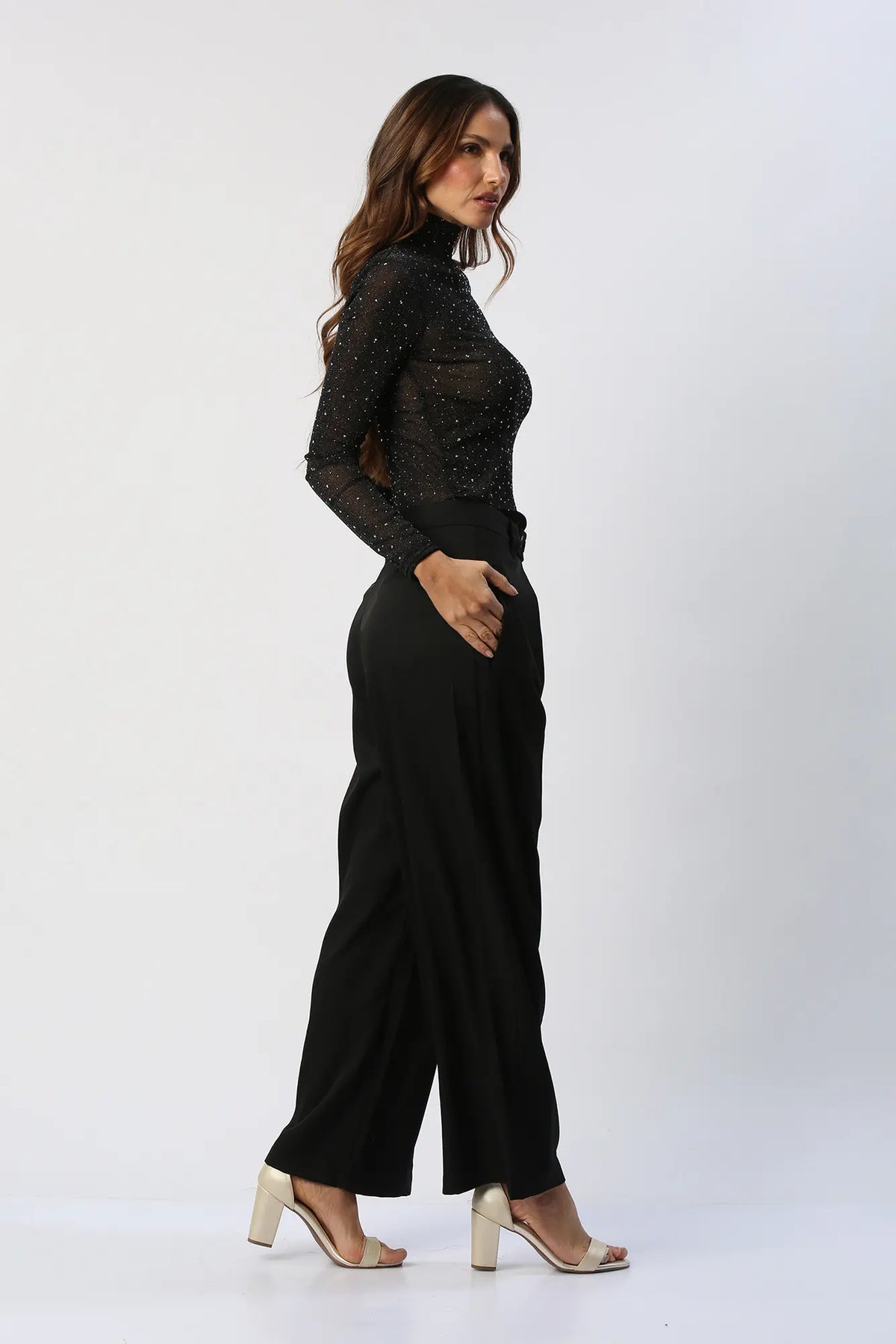Pantalon Tipo Palazzo Tiro Medio Con Silueta Amplia