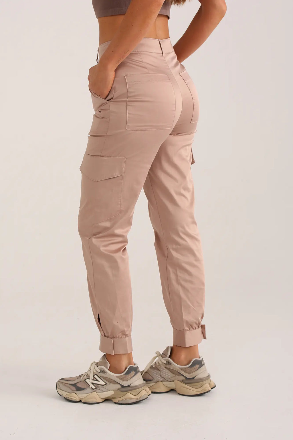 Pantalón Jogger Con Bolsillos En Satín LA BIJOU