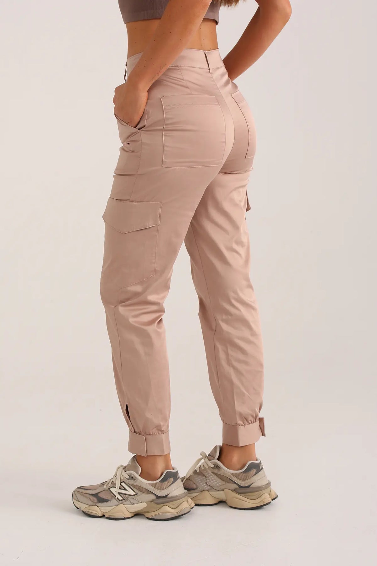 Pantalón Jogger Con Bolsillos En Satín LA BIJOU
