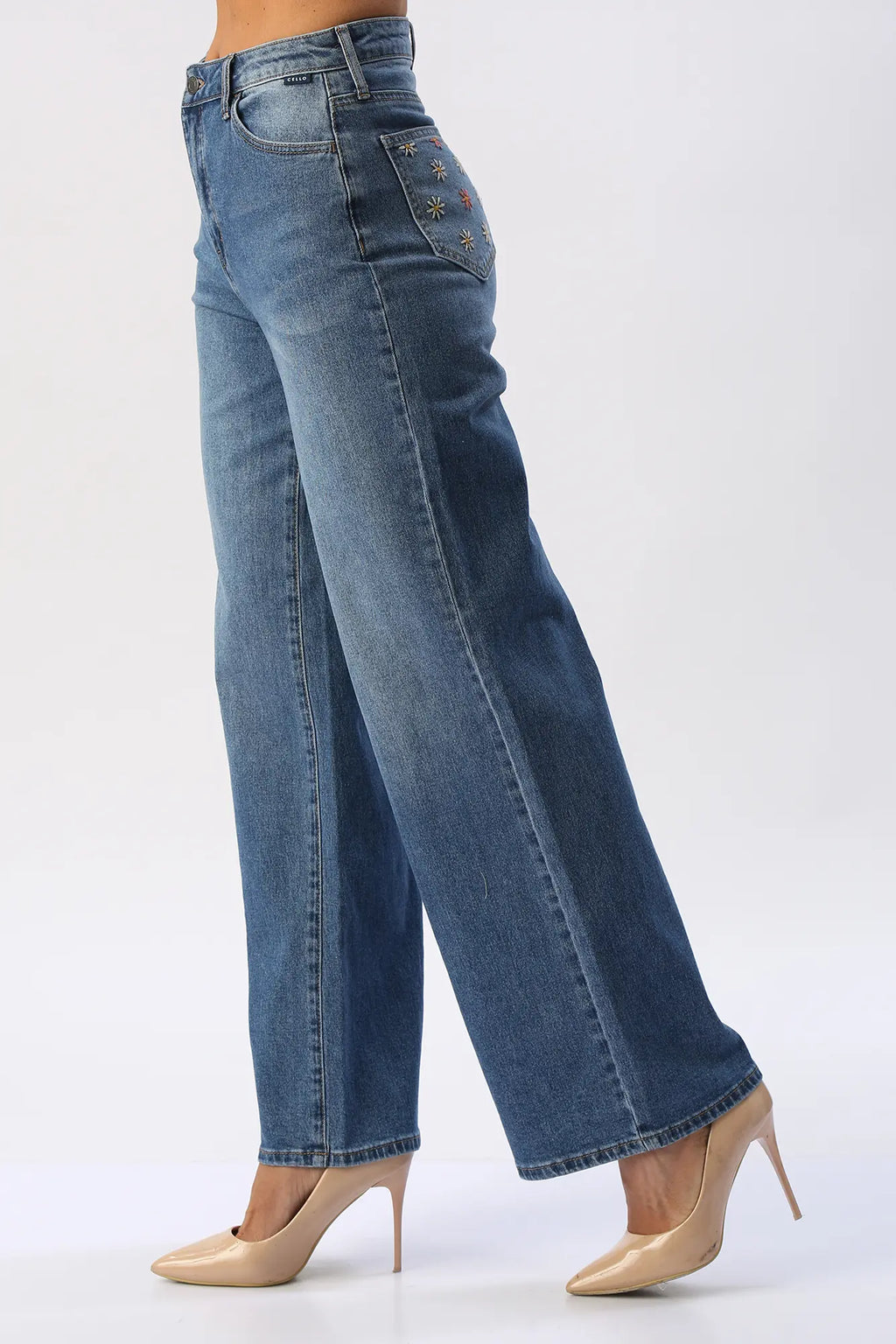 Jean Wide Leg Flores bordadas En Bolsillos CELLO