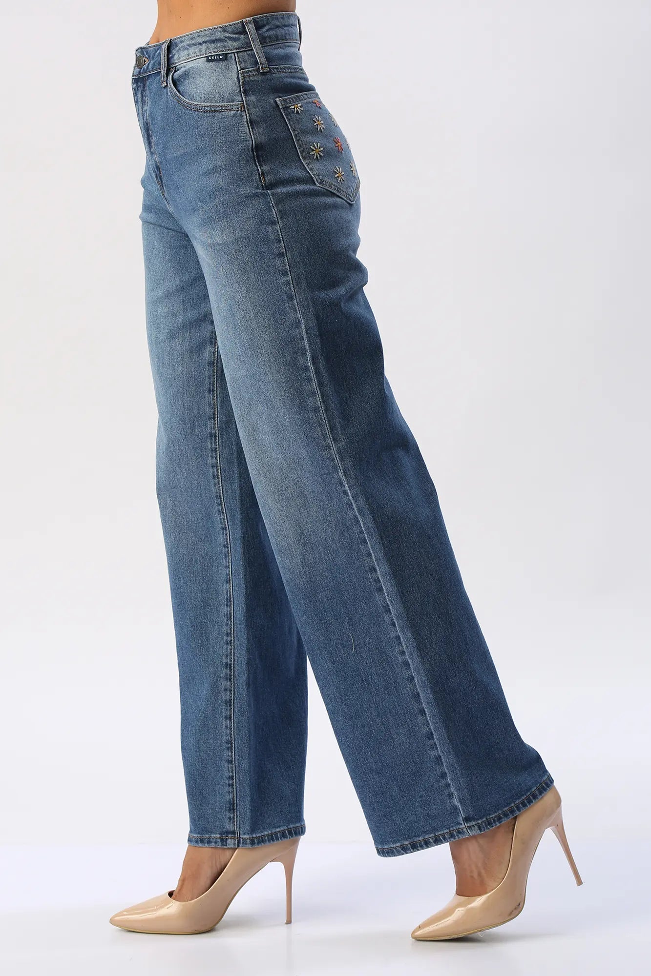 Jean Wide Leg Flores bordadas En Bolsillos CELLO