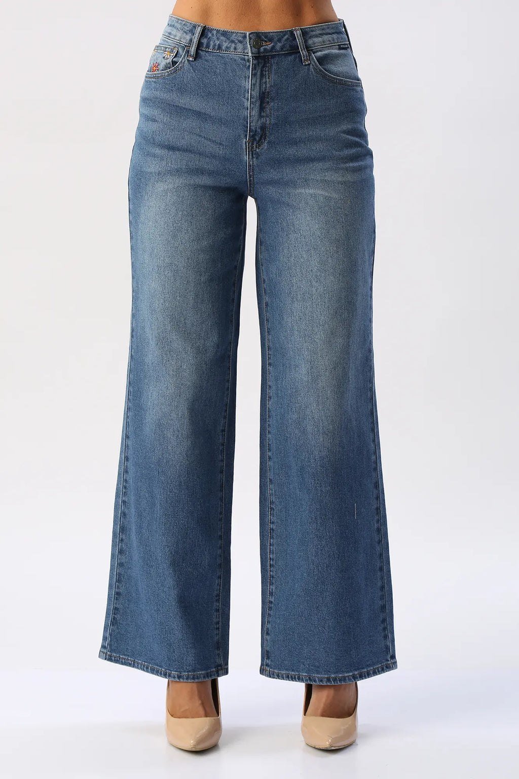 Jean Wide Leg Flores bordadas En Bolsillos CELLO