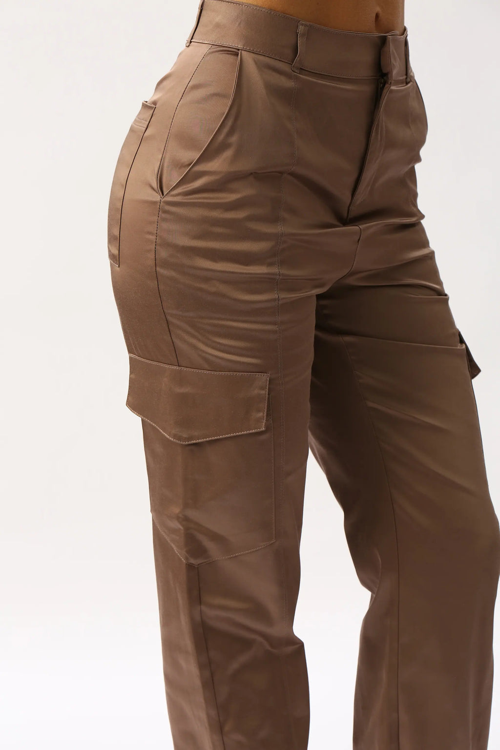 Pantalón Jogger Con Bolsillos En Satín LA BIJOU