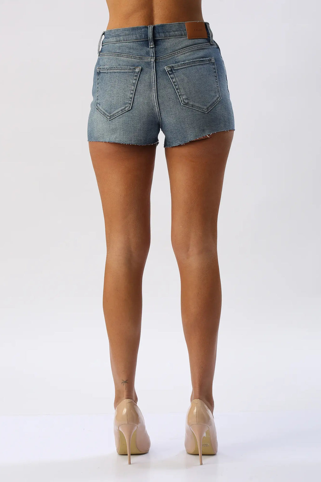 Short Denim Tiro Alto con Pretina Cruzada CELLO