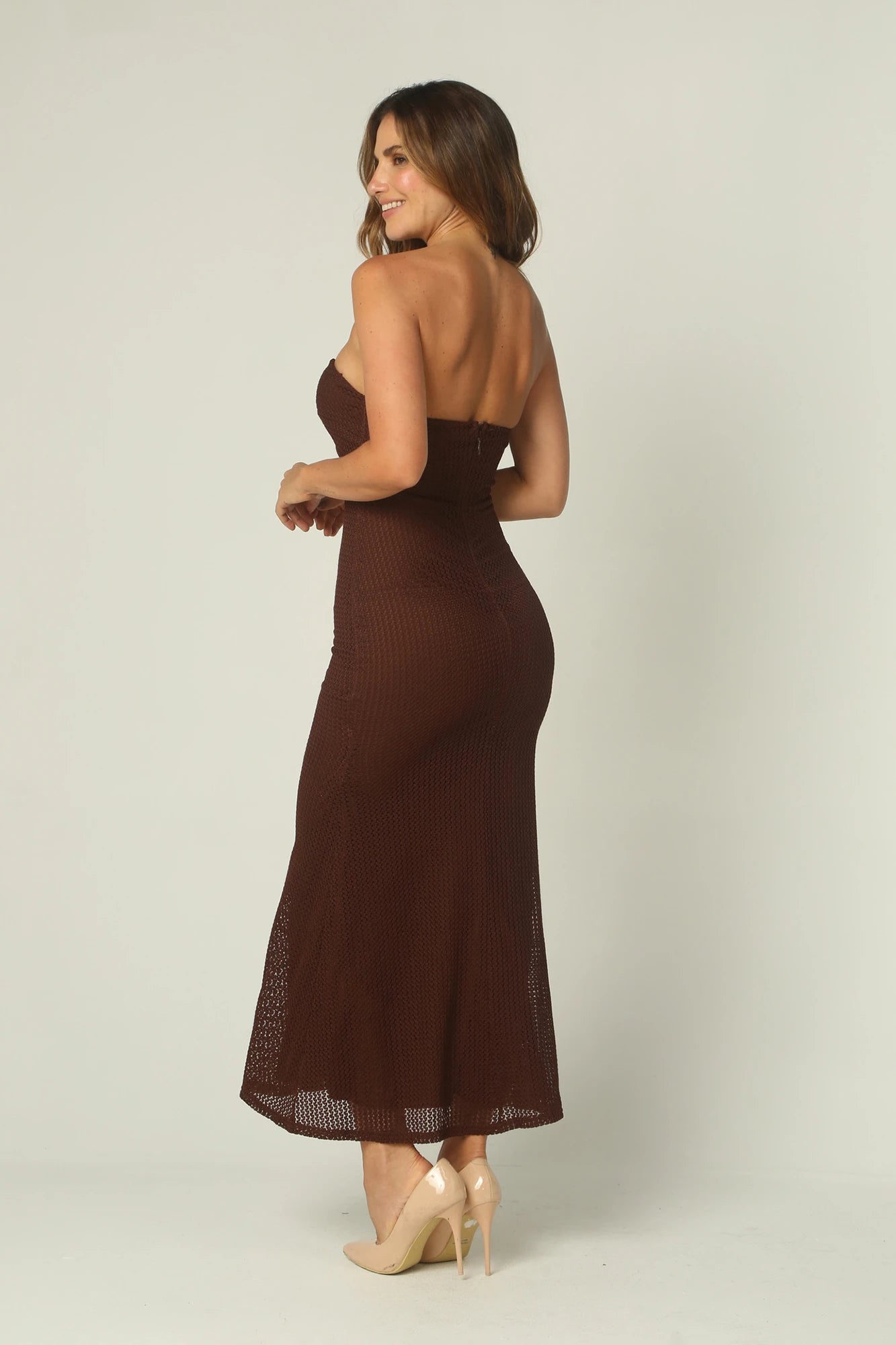 Vestido Largo Strapless Escote Con Accesorio