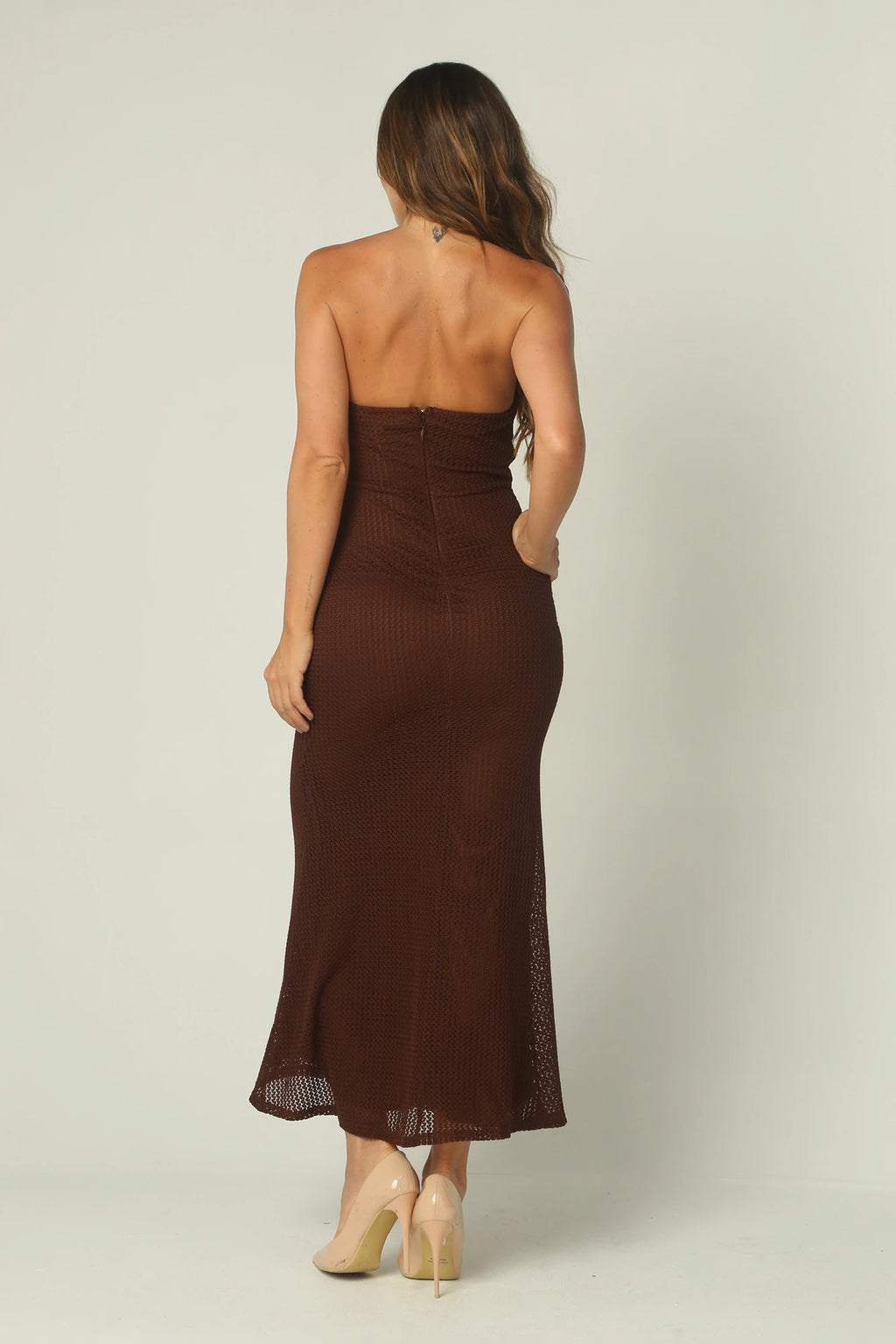 Vestido Largo Strapless Escote Con Accesorio