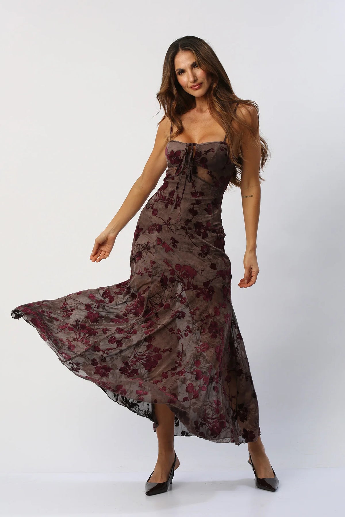 Vestido Largo Floral en Transparencia